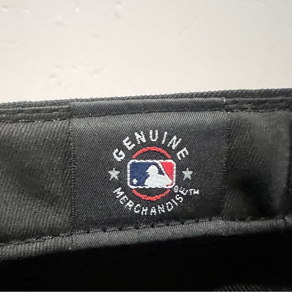 New Era, 59Fifty Fitted Hat, Arizona Diamondbacks, Corduroy Blackout - Picture 8 of 11